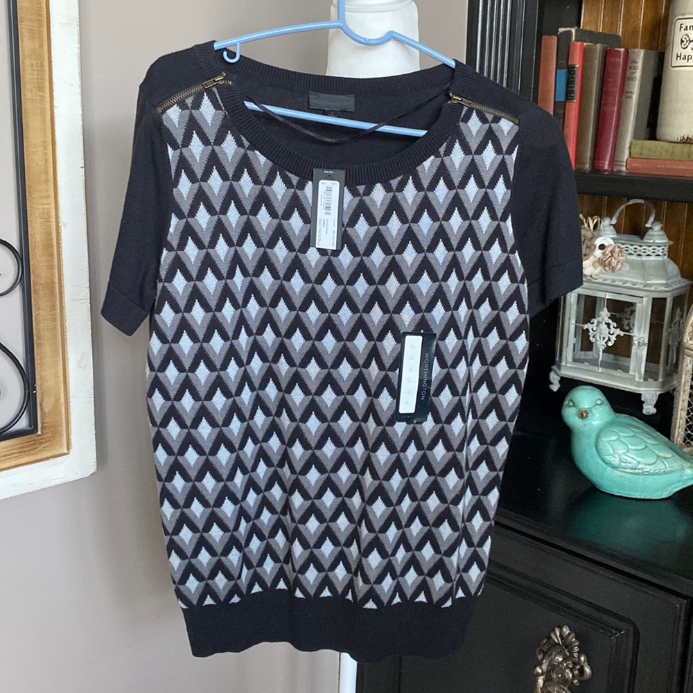New with tag short sleeve sweater.
